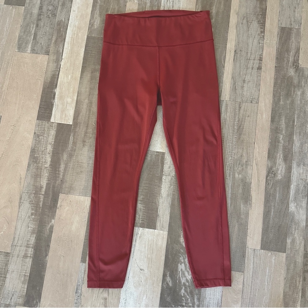 Athleta Ultimate Stash Pocket Leggings 7/8 Tights Women’s Small Burgundy